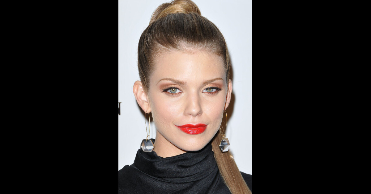 Annalynne Mccord Abusée Sexuellement Par Le Passé Elle Prend La Parole Purepeople 3759