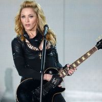 Madonna encore dans la tourmente: Doit-elle 300 000 dollars à Marlon Brando ?