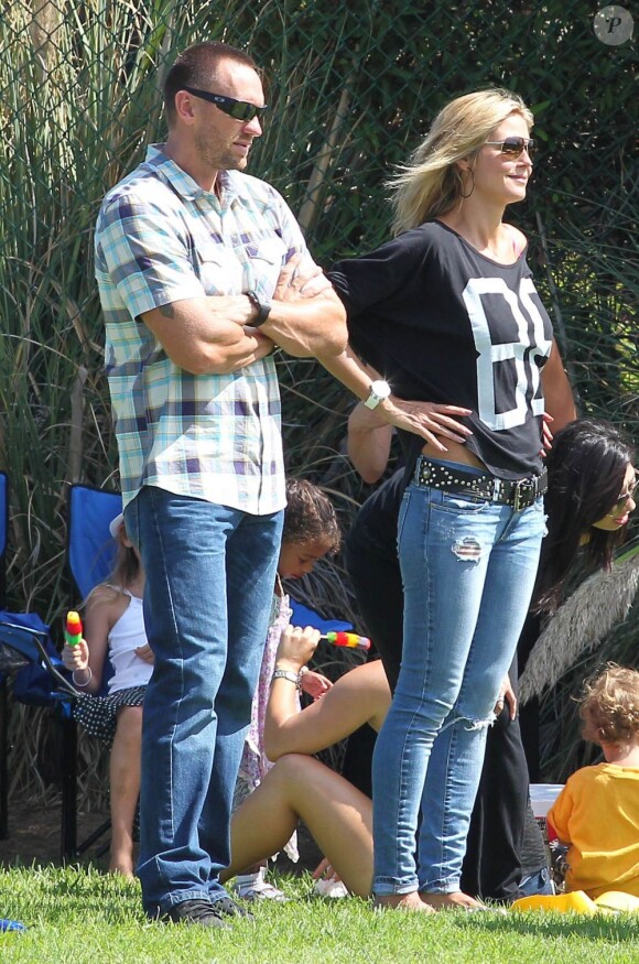 Heidi Klum et ses enfants profitent d'une belle journée ensoleillée à Los Angeles le 29 septembre 2012