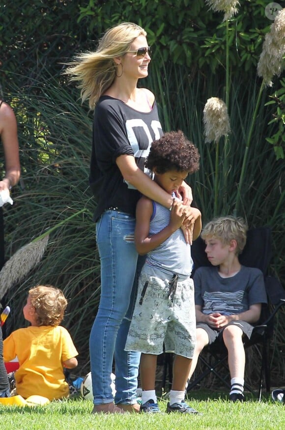 Heidi Klum et ses enfants profitent d'une belle journée ensoleillée à Los Angeles le 29 septembre 2012