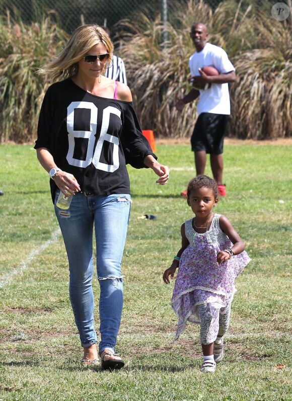 Heidi Klum en famille et jamais très loin de son nouvel homme... Los Angeles le 29 septembre 2012