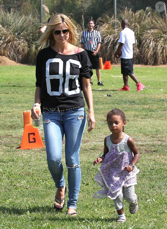 Heidi Klum en famille et jamais très loin de son nouvel homme... Los Angeles le 29 septembre 2012