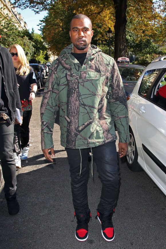 Kanye West arrive au défilé Céline printemps-été 2013. Paris, le 30 septembre 2012.
