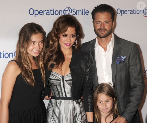 David Charvet et son épouse Brooke Burke assistent en famille au gala anniversaire des 30 ans de Operation Smile, à Los Angeles, le 28 septembre 2012.