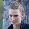 Le top model Karlie Kloss entretient sa forme en pratiquant la boxe en plein air dans un parc parisien. Le 28 septembre 2012.
