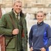 Zara Phillips jouait le 4 octobre 2012 avec le rugbyman James Haskell les mannequins pour la marque Musto avec laquelle elle collabore depuis 2009, sur le Strand, à Londres.