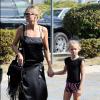 Heidi Klum emmène sa fille Leni à son cours de gym avec son compagnon Martin Kristen le 7 octobre 2012 à Los Angeles.