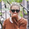 Sienna Miller dans les rues de New York. Le 10 octobre 2012.