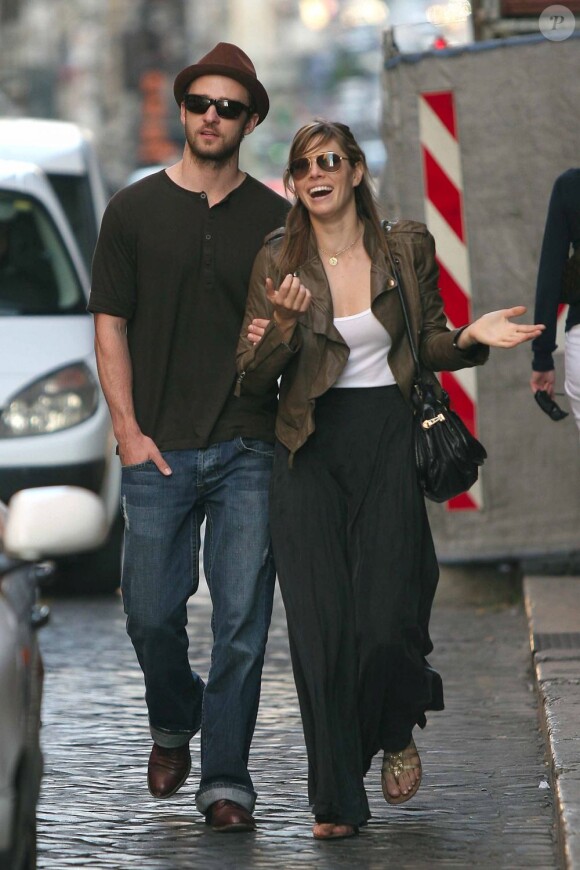Justin Timberlake et sa compagne Jessica Biel en vacances à Rome le 25 septembre 2008