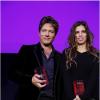 Maïwenn et Thomas Vinterberg, gagnant du Grand prix Cinéma Elle pour son film La Chasse, à Paris le 22 octobre 2012