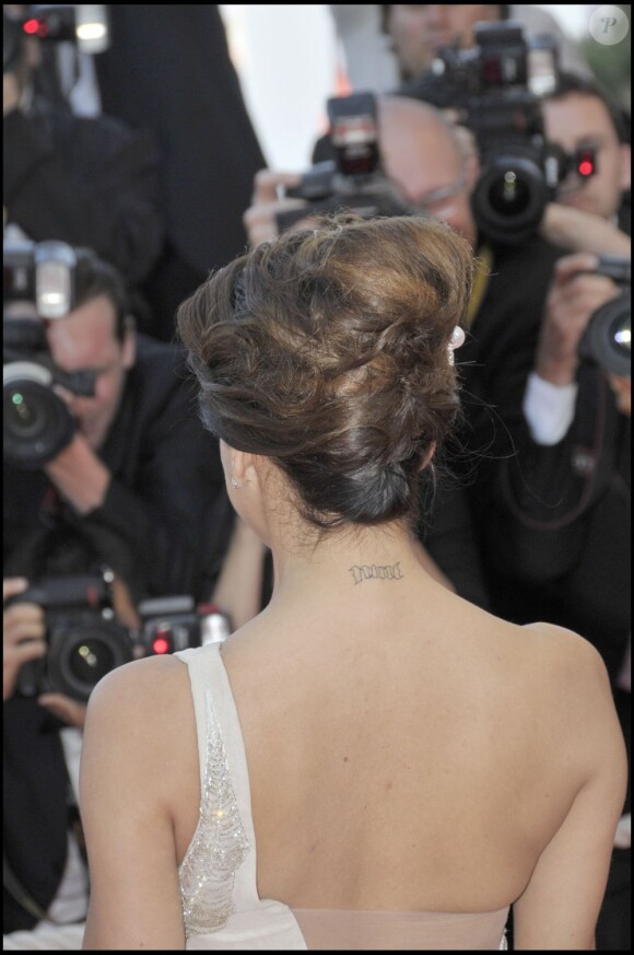 Eva Longora et son tatouage Nine, chiffre de son basketteur de mari à l'époque. Le 15 mai 2008 au Festival de Cannes.