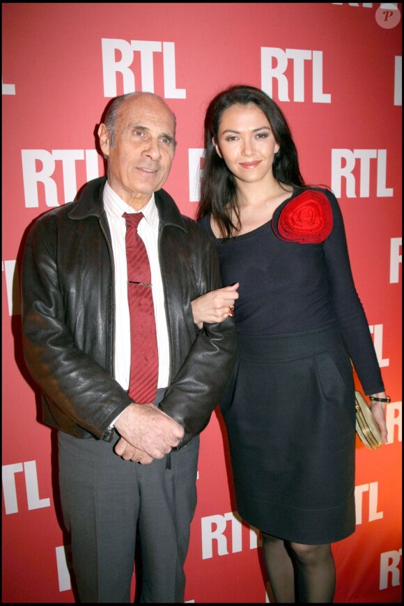 Guy Marchand et sa femme Adelina à la Tour Eiffel pour les 30 ans de l'émission Les Grosses Têtes le 5 avril 2007.