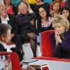 Michel Drucker et Jane Fonda, sur le plateau de l'émission Vivement dimanche sur France 2. Tournage du mercredi 24 octobre 2012. Diffusion fixée au dimanche 28 octobre 2012.