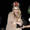 Rosie Huntington-Whiteley en porte-jaretelles pour fêter Halloween à Beverly Hills, le 26 octobre 2012.