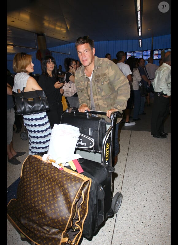 Benjamin Castaldi arrive à l'aéroport de Los Angeles le samedi 27 octobre 2012