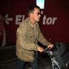 Benjamin Castaldi à l'aéroport de Los Angeles le samedi 27 octobre 2012