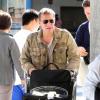 Benjamin Castaldi arrive à l'aéroport de Los Angeles le samedi 27 octobre 2012