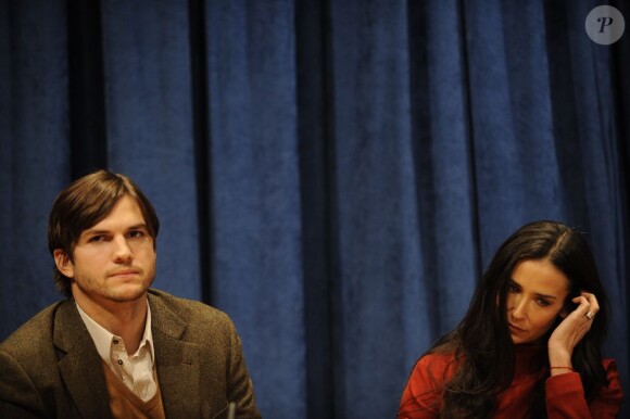 Ashton Kutcher et Demi Moore ensemble lors d'une conférence au siège des Nations unies en novembre 2010, avant leur séparation.