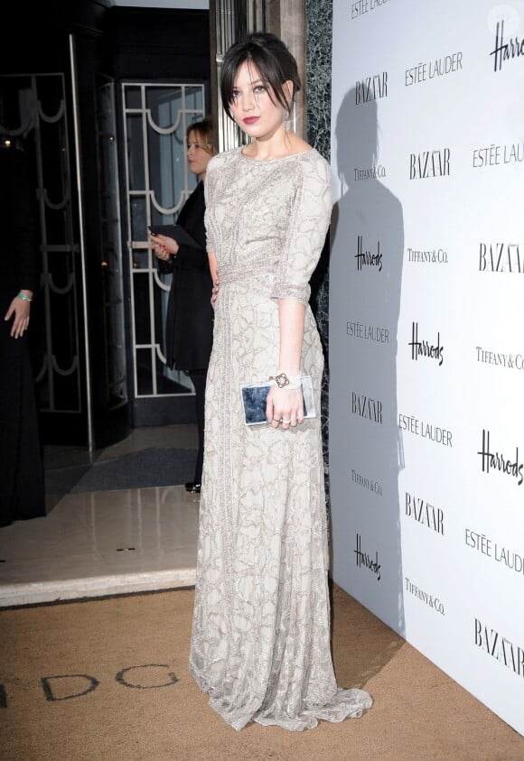 Daisy Lowe très élégante à la cérémonie de remise de prix Les femmes de l'année par le magazine Harper's Bazaar à Londres, le 31 octobre 2012.