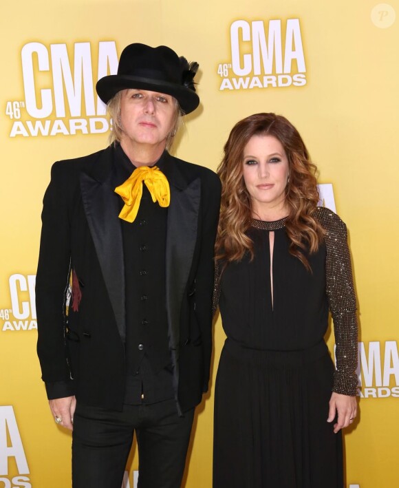 Michael Lockwood et Lisa-Marie Presley à la cérémonie des Country Music Association Awards, à Nashville, le 1er novembre 2012.