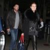 Heidi Klum, lookée, et son amoureux Martin Kristen à l'aéroport de Los Angeles le 1er novembre 2012