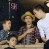 Brooklyn, Romeo et Cruz assistent à la défaite de leur père David Beckham lors de son match avec le Galaxy face à San Jose le 4 novembre 2012 au Home Depot Center de Carson.