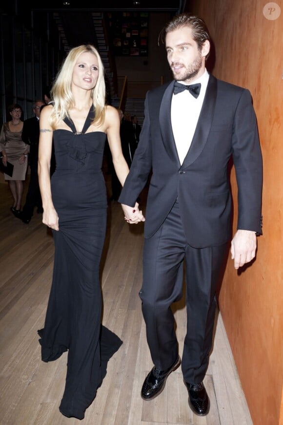 Michelle Hunziker et son amoureux Tommaso Trussardi lors du gala en l' honneur d'Ursula Andress à Berne en Suisse le 3 novembre 2012