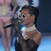 Rihanna chante lors du défilé Victoria's Secret au 69th Regiment Armory. New York, le 7 Novembre 2012.