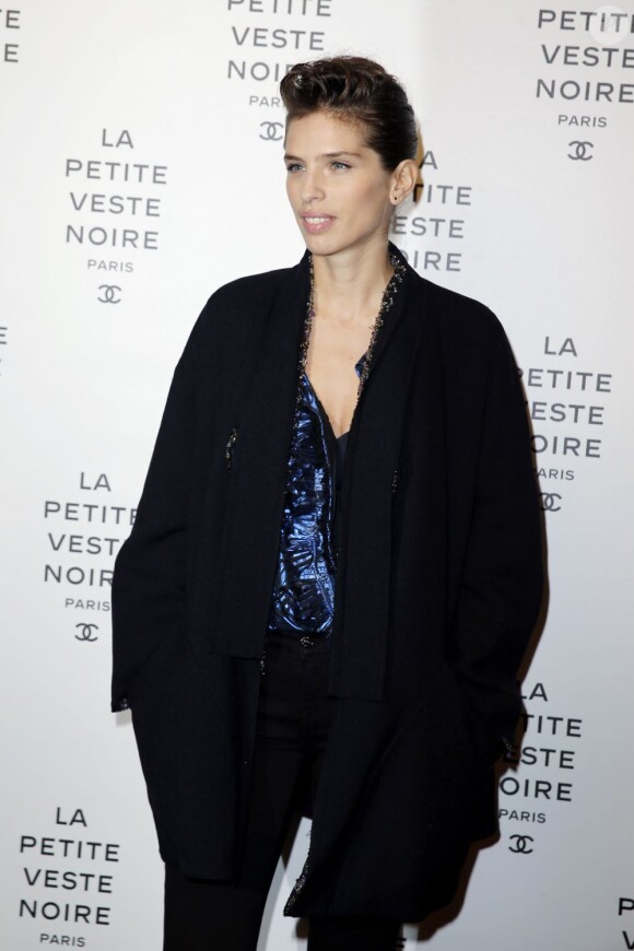 Maïwenn à l'exposition La Petite Veste noire au Grand Palais à Paris le 8 novembre 2012