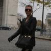 Kourtney Kardashian se balade en plein coeur de Paris. Le 13 novembre 2012.
