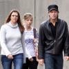 Jon Bon Jovi avec sa femme Dorthea et sa fille Stephanie dans les rues de New York le 30 septembre 2009.