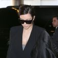 Kim Kardashian s'envole pour la Caroline du Nord afin d'assister au bal des Marines, le 15 novembre 2012.