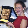 Marilyne Fontaine reçoit le prix du meilleur espoir au Festival de Rome le 17 novembre 2012.