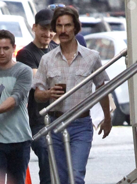Matthew McConaughey a été rejoint par sa femme Camila Alves enceinte et ses enfants, sur le tournage du film Dallas Buyer's Club en Louisiane. Novembre 2012.