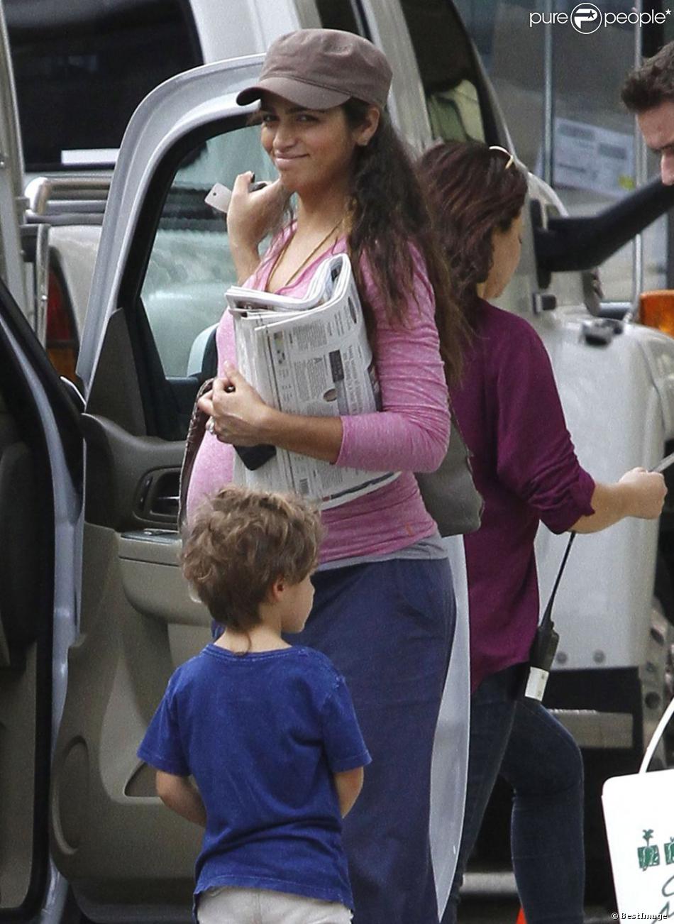 Matthew McConaughey a été rejoint par sa femme Camila Alves et ses enfants Levi (4 ans) et Vida (2 ans), sur le tournage du film  Dallas Buyer&#039;s Club  en Louisiane. Novembre 2012.