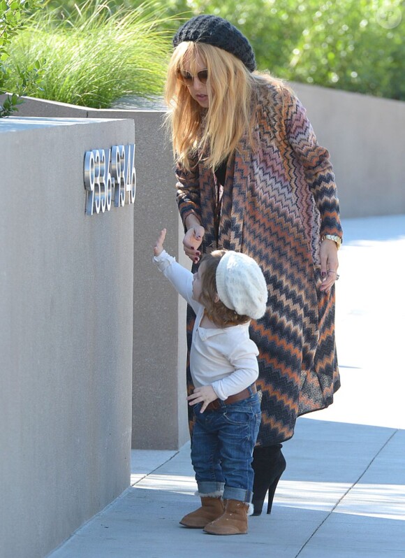 Rachel Zoe et son fils Skyler à Los Angeles le 11 novembre 2012.