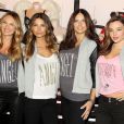 Candice Swanepoel, Lily Aldridge, Adriana Lima et Miranda Kerr lors de l'événement Victoria's Secret le 19 novembre 2012 à New York