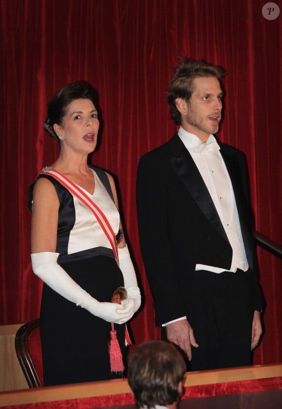 La princesse Caroline et son fils Andrea Casiraghi au Forum Grimaldi pour l'opéra de Puccini La Fianciulla del West lors de la soirée de gala de la Fête nationale à Monaco le 19 novembre 2012.