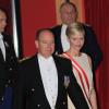 Le prince Albert II de Monaco et sa femme la princesse Charlene dans la loge princière au Forum Grimaldi pour l'opéra de Puccini La Fianciulla del West lors de la soirée de gala de la Fête nationale à Monaco le 19 novembre 2012.