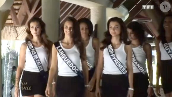 Les 33 prétendantes lors de leur séjour à l'île Maurice pour Miss France 2013 en novembre 2012