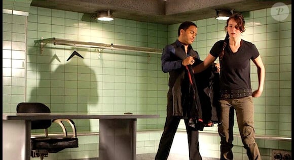 Lenny Kravitz joue et habille Jennifer Lawrence dans Hunger Games.
