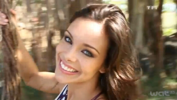 Marine Lorphelin, Miss Bourgogne, se dévoile sur l'île Maurice en novembre 2012 pour le concours Miss France 2013