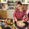Jessica Alba prépare le déjeuner pour Thanksgiving 2012.