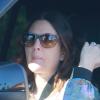 EXCLU : Drew Barrymore préfère cacher sa fatigue par d'épaisses lunettes de soleil dans les rues de Santa Barbara, le 23 novembre 2012