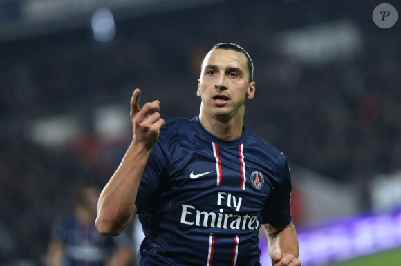 Zlatan Ibrahimovic célèbre le premier de ses deux buts lors du match PSG - Troyes au Parc des Princes. Paris, le 24 novembre 2012.