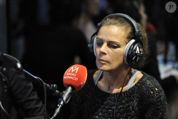 Stéphanie de Monaco présente Jungle Fight sur Radio Monaco afin d'évoquer son association Fight Aids qui lutte contre le side, le 23 novembre 2012.