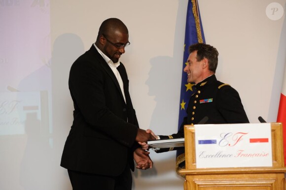 Teddy Riner reçoit le Prix de l'Excellence Francaise 2012 à l'hôtel Bristol à Paris le 21 novembre 2012