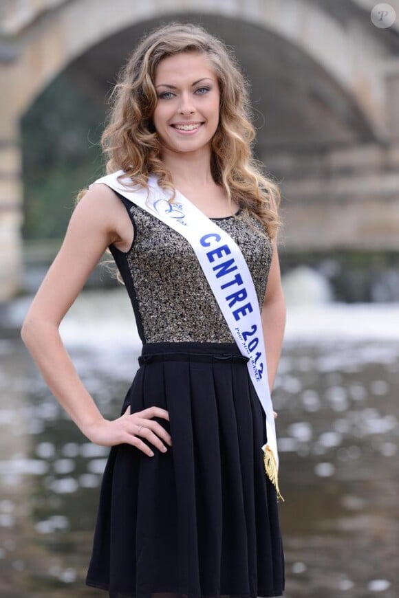 Juliette Aquilina Reis, Miss Centre, candidate pour Miss France 2013, le 8 décembre 2012 sur TF1