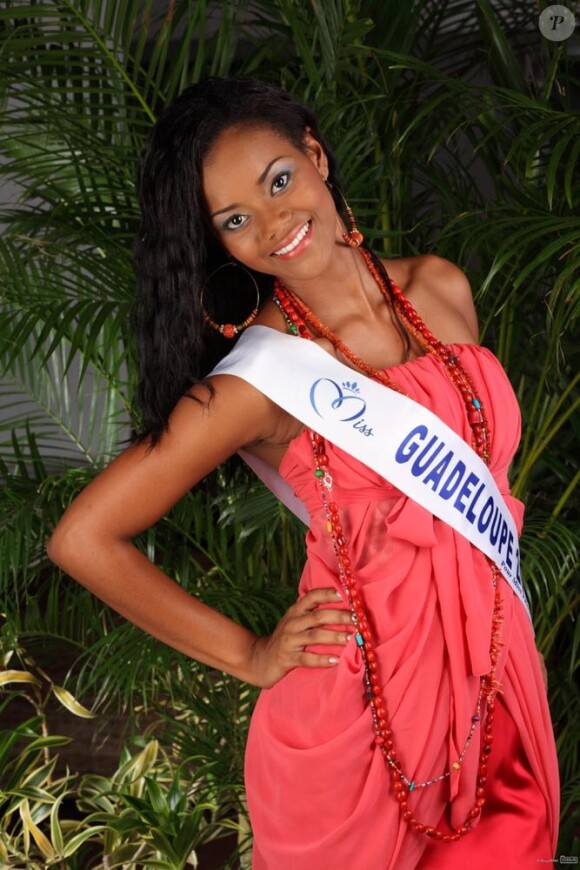 Cynthia Tinedor, Miss Guadeloupe, candidate pour Miss France 2013, le 8 décembre 2012 sur TF1