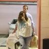 Drew Barrymore et son mari Will Kopelman emmènent leur fille Olive chez le pédiatre à Los Angeles le 26 novembre 2012.